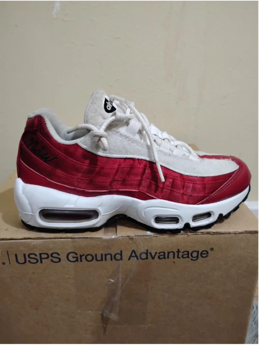 2018 Nike Air Max 95 LX Red Crush Womens Size 6.5 Sneakers AA1103 601